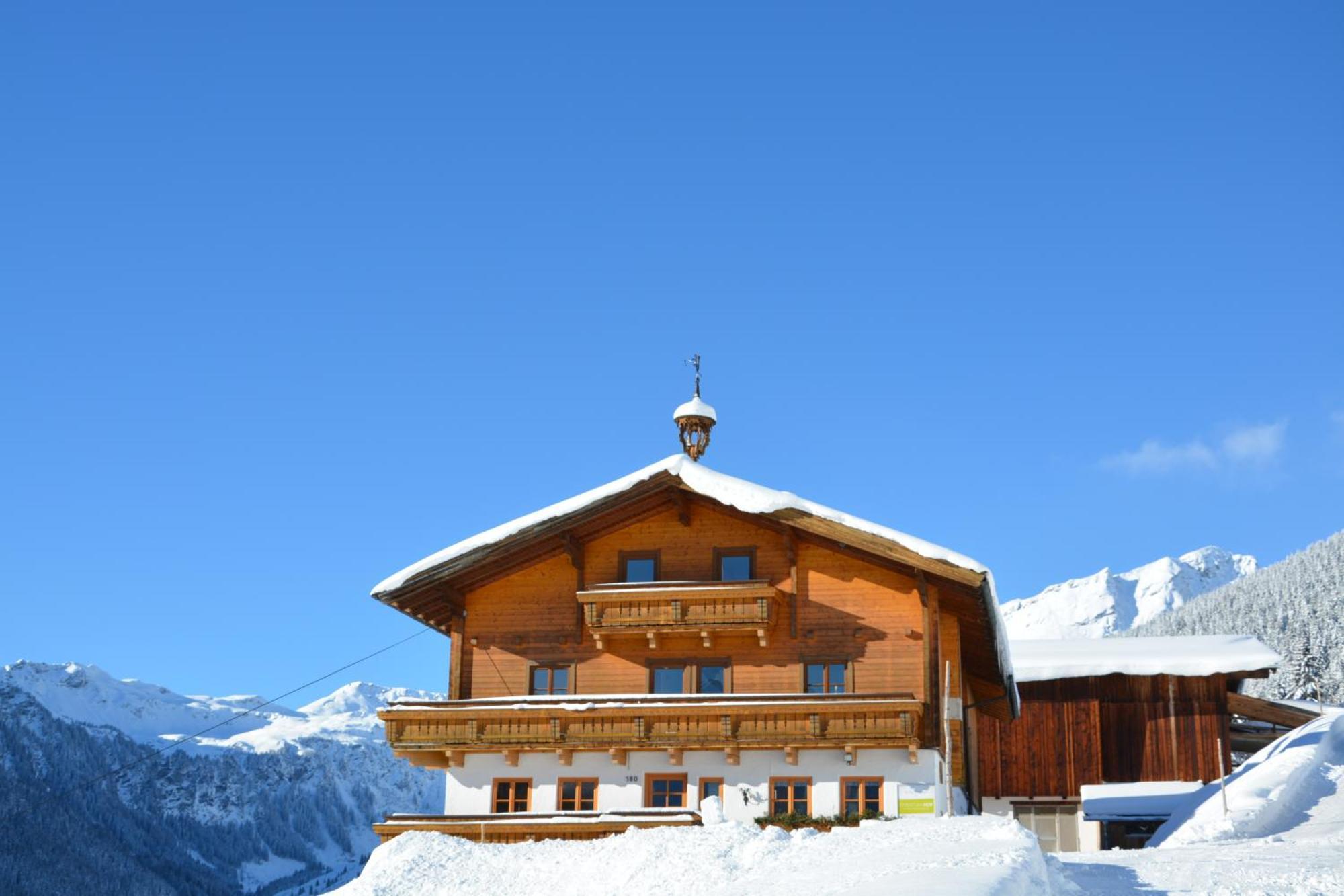 Ski In-Ski Out - Gaestehaeuser Saalbach-Hinterglemm - Wallegghof Christianhof Ngoại thất bức ảnh