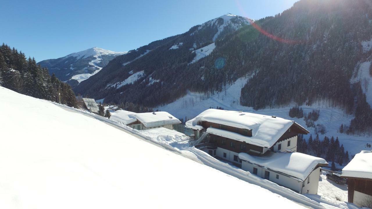 Ski In-Ski Out - Gaestehaeuser Saalbach-Hinterglemm - Wallegghof Christianhof Ngoại thất bức ảnh